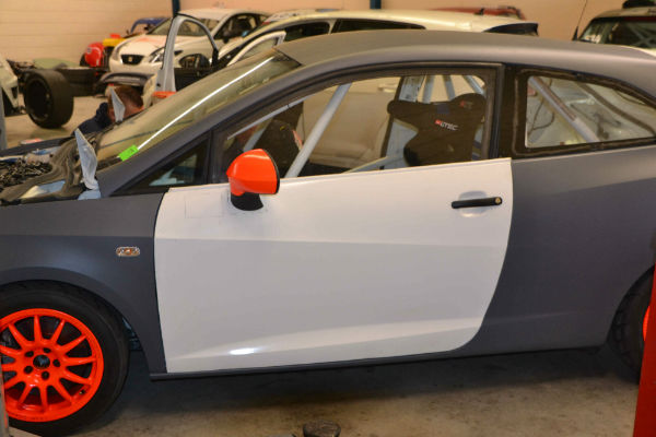 afbeelding van rally, rallysport, pieces de rally, fibre auto pour comptition, circuit, cup racer, seat ibiza, seat leon